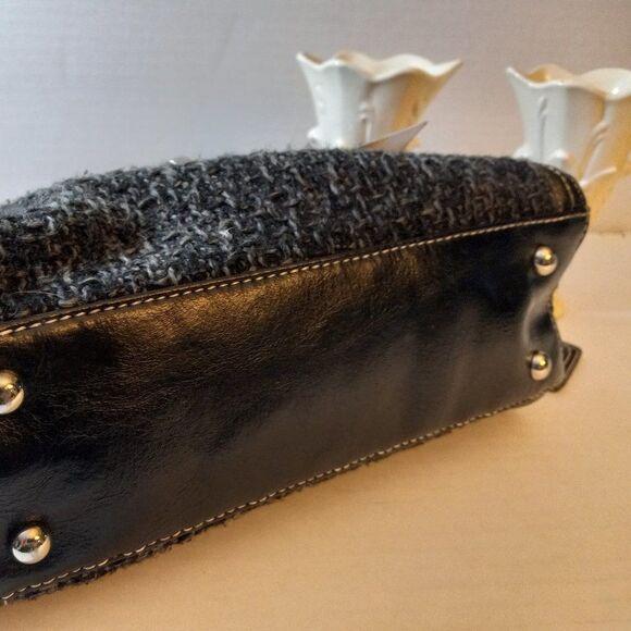NWT Tignanello Signature Tweed Top Handle Black w/ Top Stitching Cottagecore - Picture 2 of 11